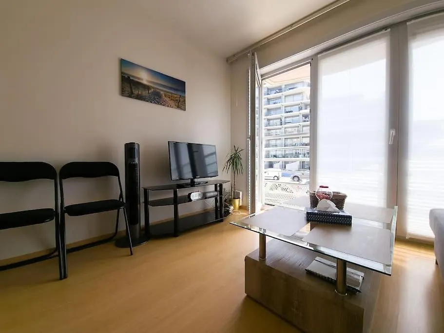 Cozy Studio With Pool Close To The Sea Ostend Apartment